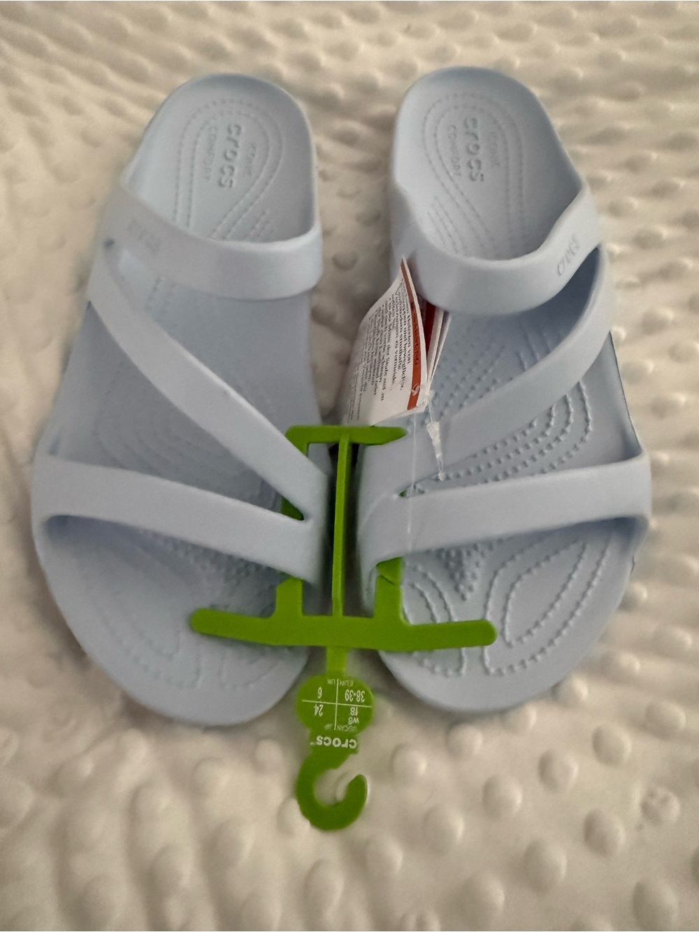 Crocs NWT - Picture 4 of 7